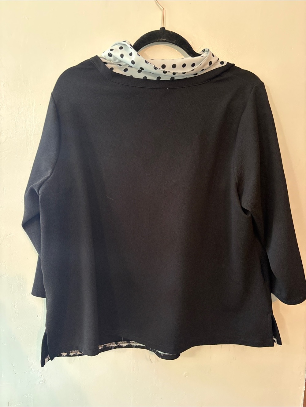 Adrianna Papell Black Polka Dot Hooded Layered Top Size 1X - Picture 6 of 6